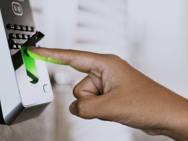 Control de accesos para empresas: Seguridad y eficiencia